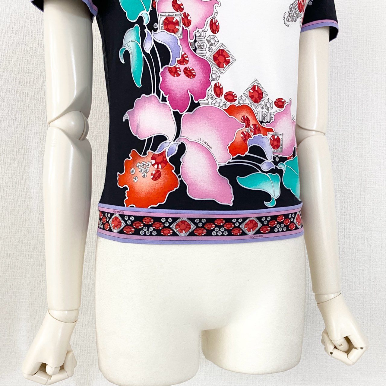 57e25 《美品》 LEONARD レオナール 半袖Tシャツ カットソー トップス 美しい花柄プリント サイズM マルチカラー コットン100% レディース 日本製