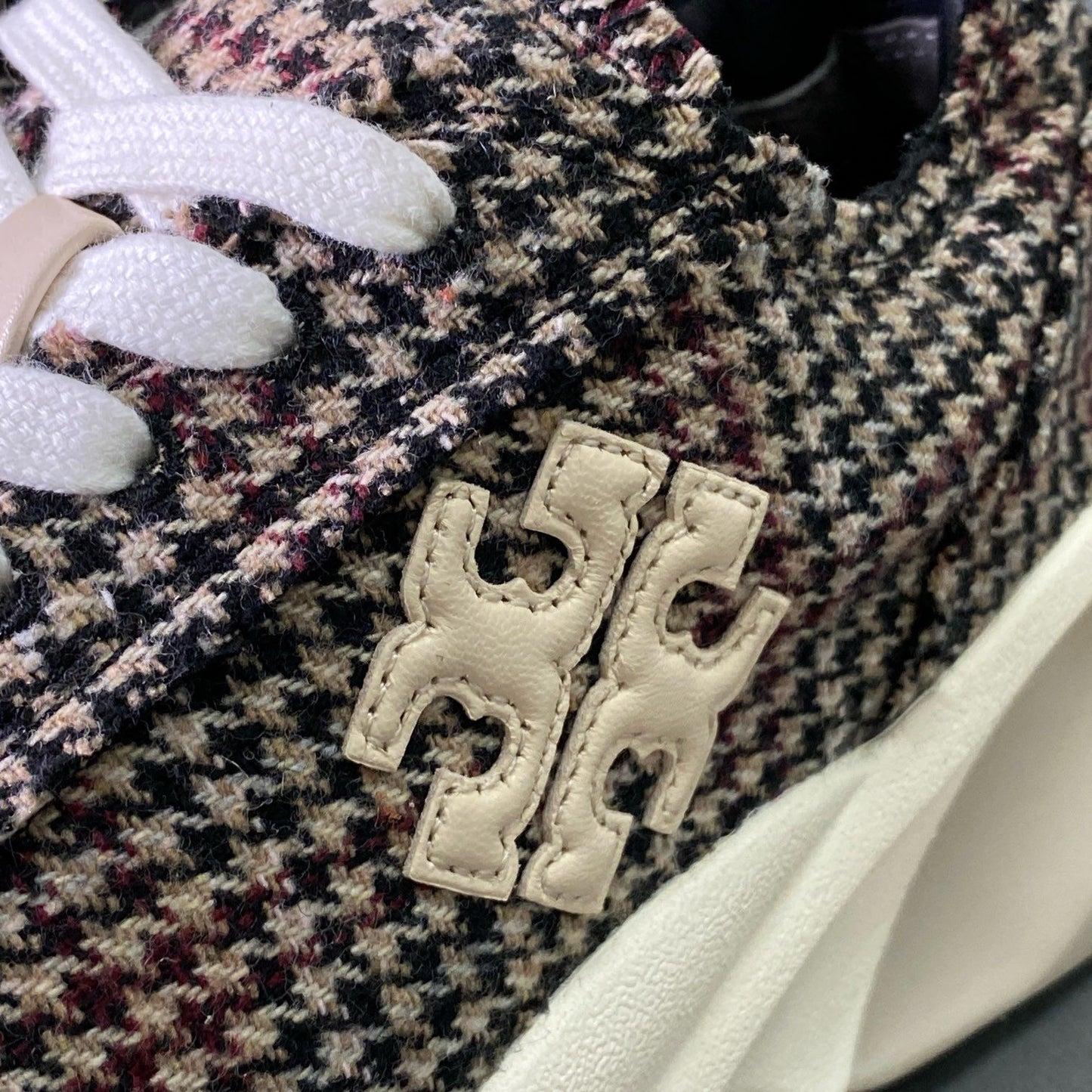 e8 《極美品》 TORY BURCH トリーバーチ GOOD LUCK TRAINER 千鳥 スニーカー 140724 7 12 ブラウン HERRINGBONE 960 箱付