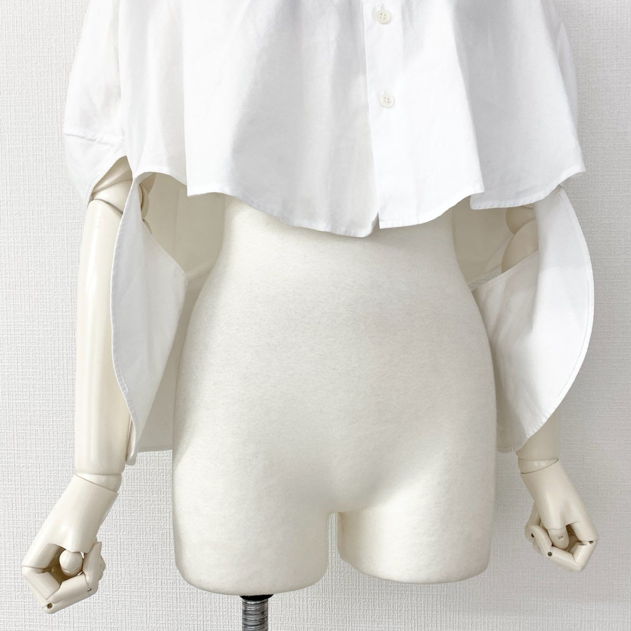 76e14 JUNYA WATANABE COMME des GARCONS ジュンヤワタナベ コムデギャルソン 変形立体裁断 ショートボレロシャツ ブラウス トップス JA-B017 XS ホワイト コットン100% AD2017 レディース