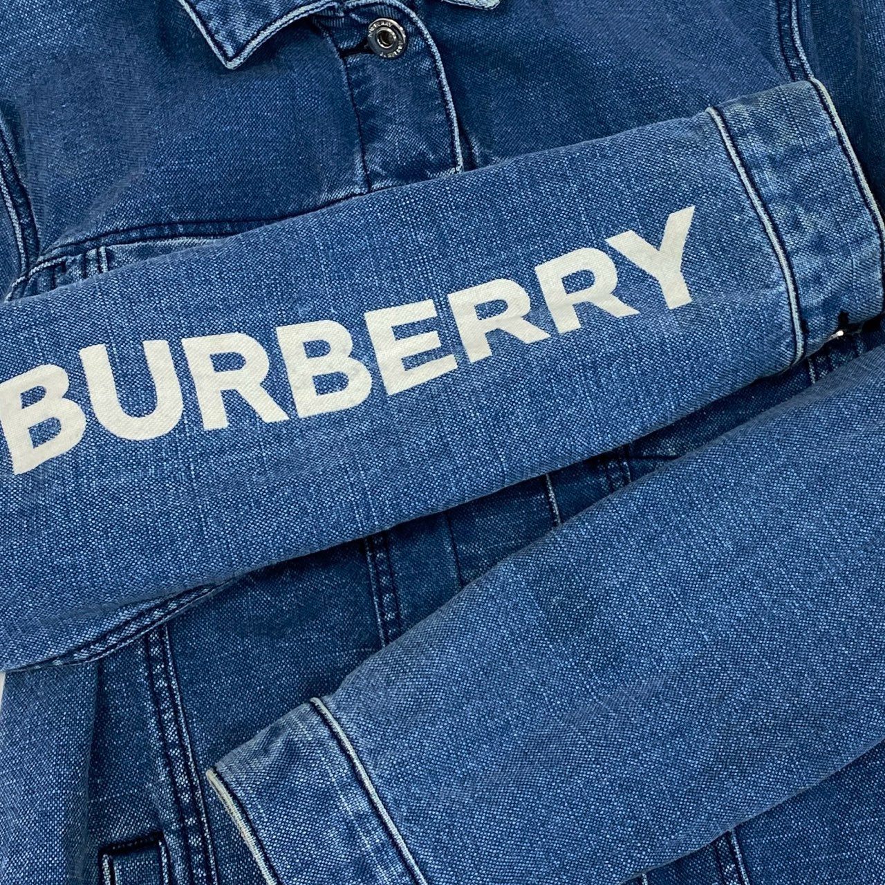55f5 BURBERRY バーバリー デニムジャケット Gジャン 袖プリント アウター キッズ 子供服 レディース 8015231 14Y/164cm インディゴブルー