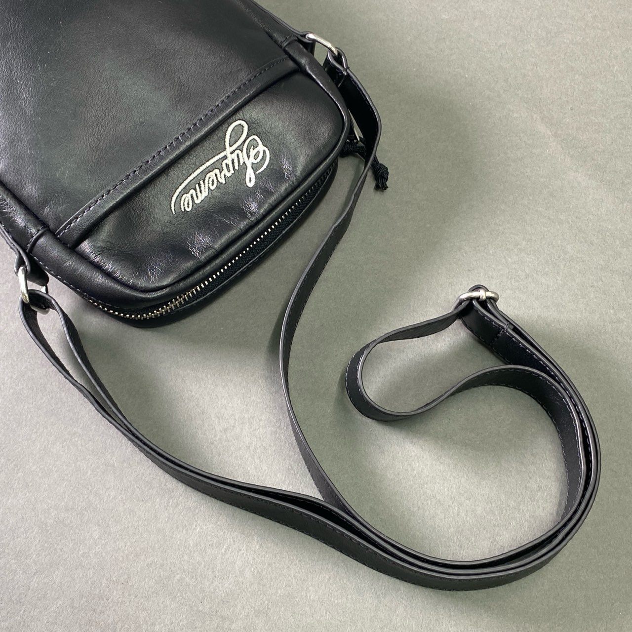 Hg9 SUPREME NIKE シュプリーム ナイキ LEATHER SHOULDER BAG レザーショルダーバッグ HJ7964-045 ブラック 牛革 メンズ