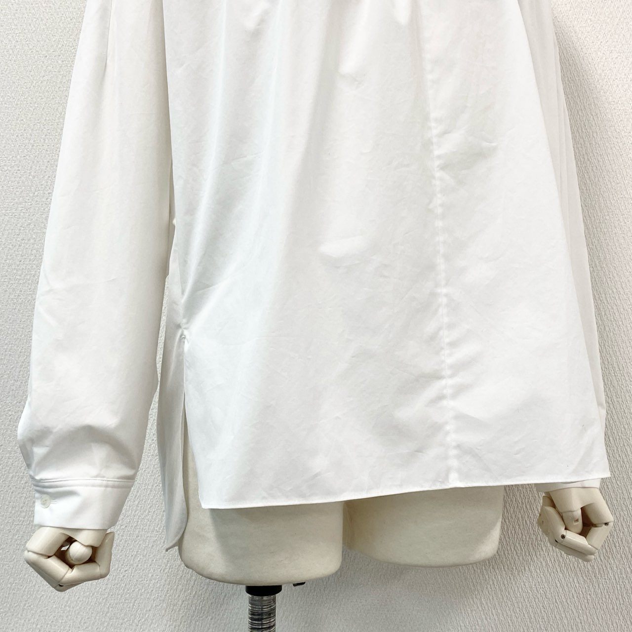 74c14 【美品】 Drawer ドゥロワー 長袖ブラウス 白シャツ チュニックシャツ ノーカラーシャツ 薄手シャツ バックボタン 6521-299-1111 36 ホワイト コットン