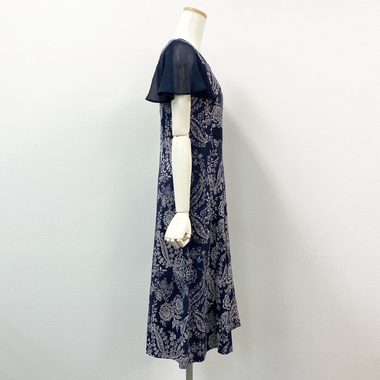 61g23 LAURA ASHLEY ローラアシュレイ タグ付 フレンチスリーブ ワンピース ドレス 総柄プリント 9号 ネイビー コットン レディース