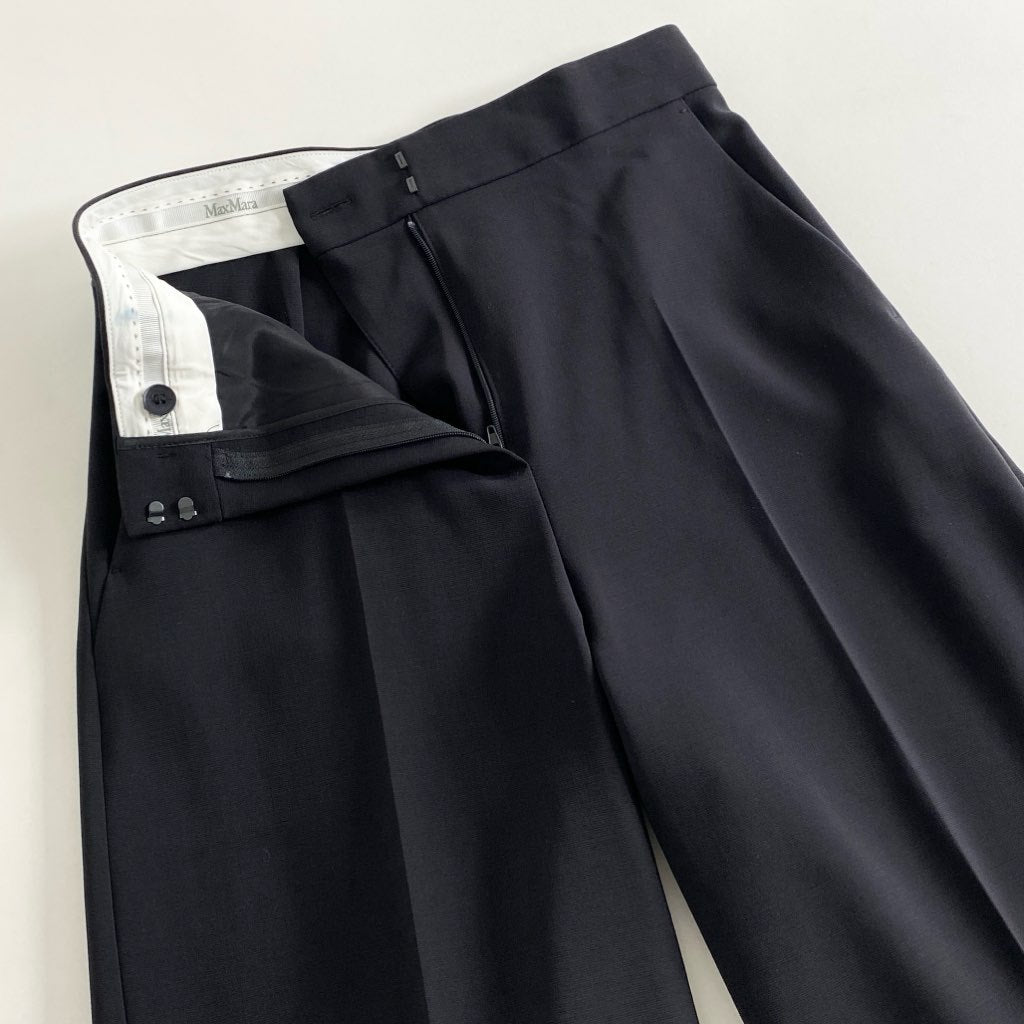 19h10 定価¥97,900 Max Mara マックスマーラ スラックスフレアパンツ 36 ブラック センタープレス タグ付き イタリア製