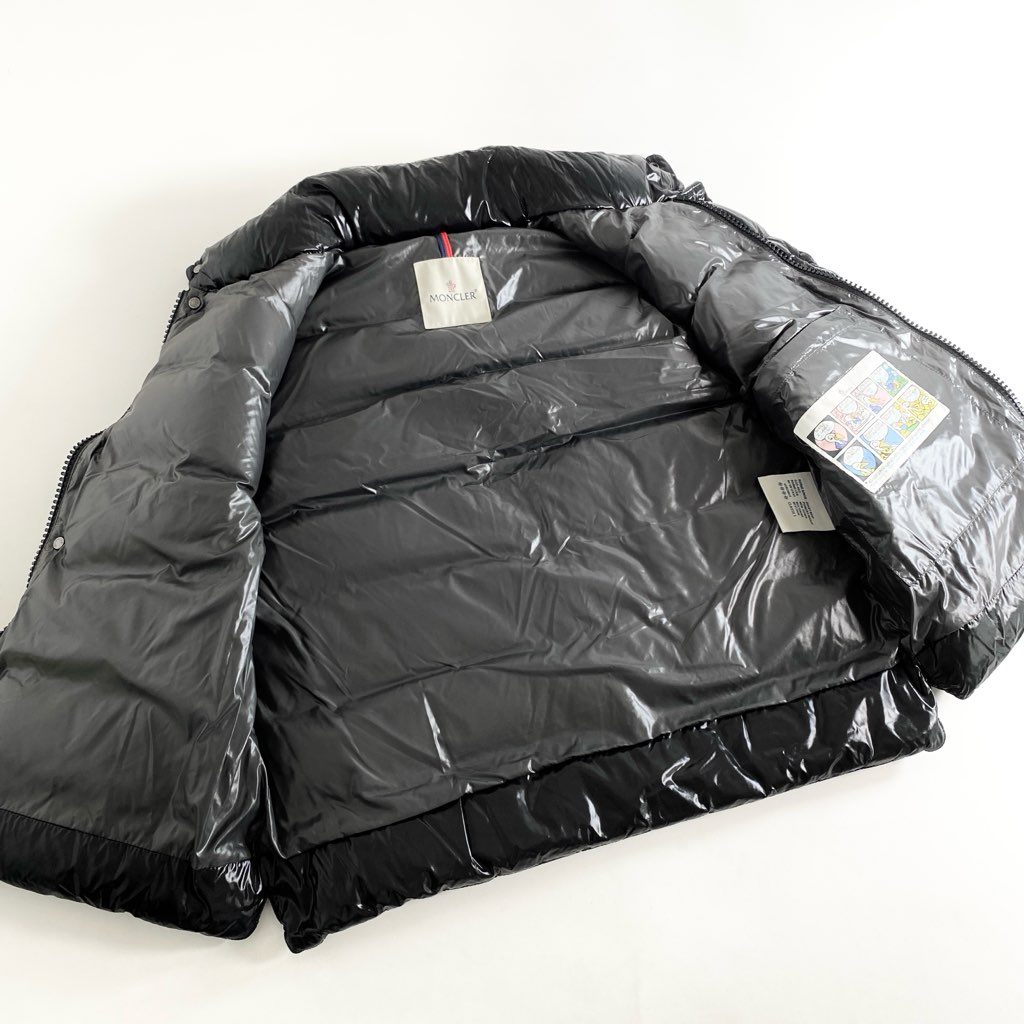 68g9 【美品】MONCLER モンクレール TIB GILET ダウンベスト サイズ3 ブラック メンズ アウター
