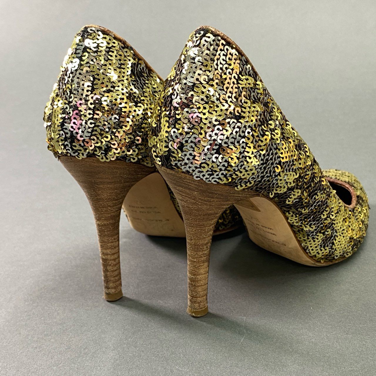 3k29 DOLCE&GABBANA ドルチェアンドガッパーナ イタリア製 スパンコール ヒールパンプス ハイヒール ポインテッドトゥ 37 ゴールド シルバー レディース