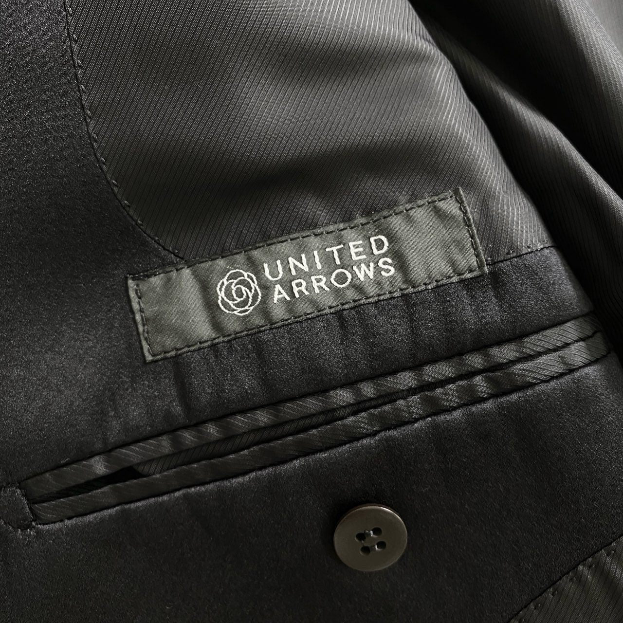 53c21 《美品》 定価¥101,200 UNITED ARROWS ユナイテッドアローズ ピークドラペル 1B タキシード スーツ セットアップ 46 ブラック ドレッシー