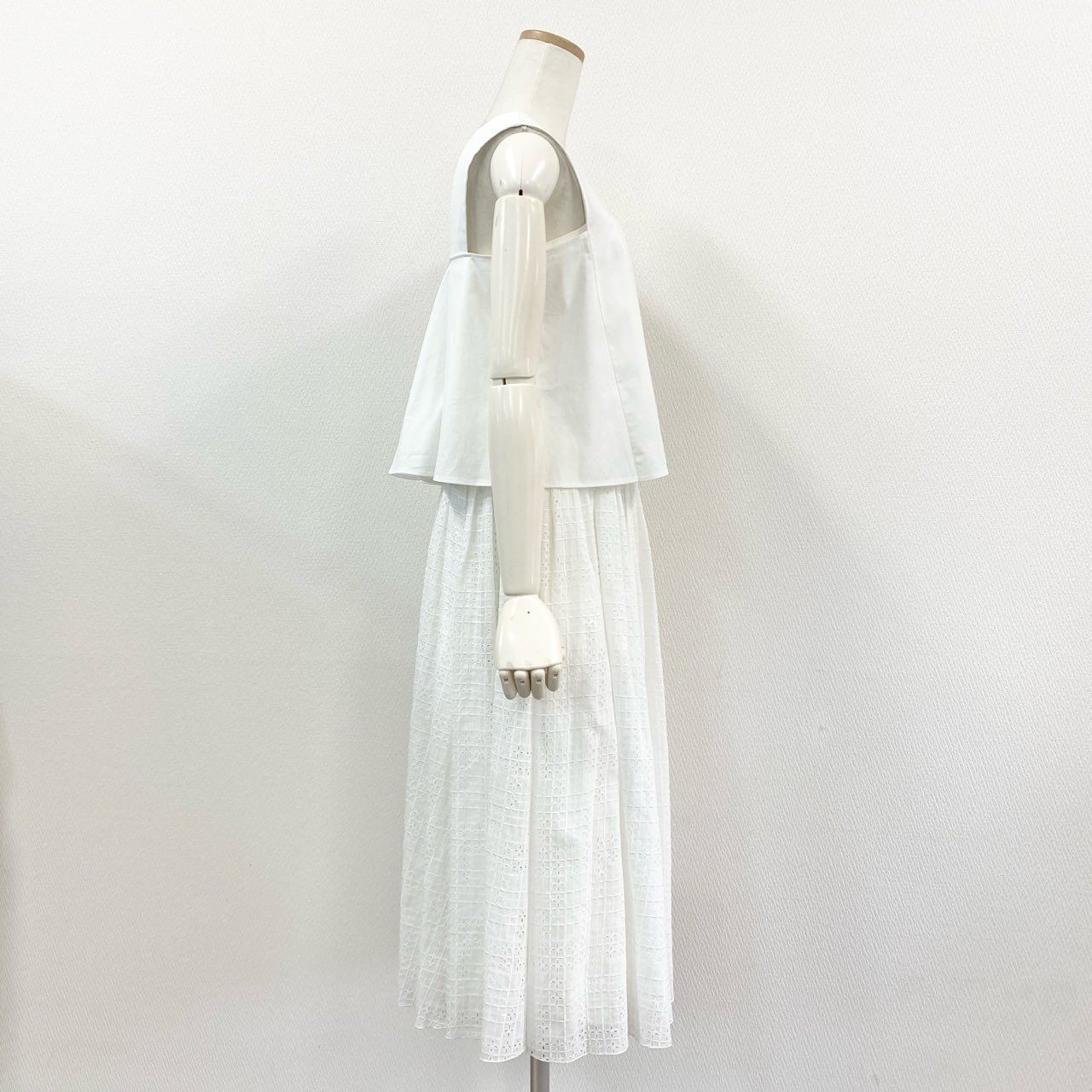 74l25 6 FOXEY フォクシー 40443 ドレスワンピース ノースリーブワンピース 総レース刺繍スカート サイズ40 ホワイト レディース 日本製