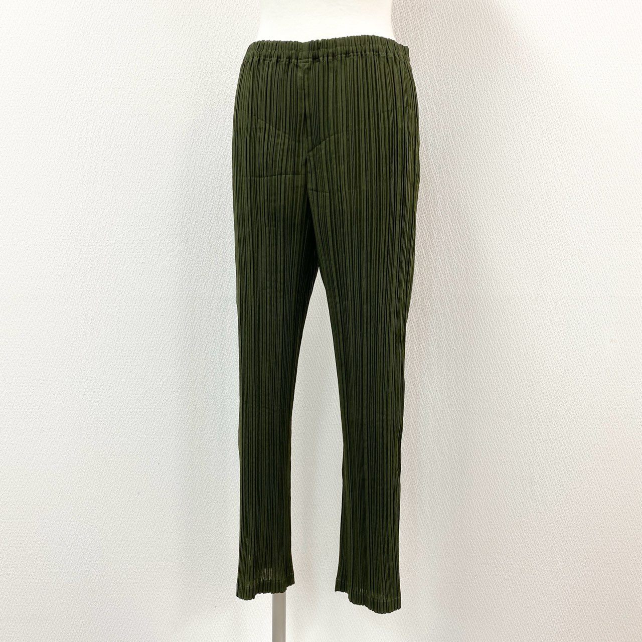 59e9 ISSEY MIYAKE FETE イッセイミヤケ フェット プリーツパンツ ボトム サイズ03 カーキ レディース 女性用 プリーツプリーズ