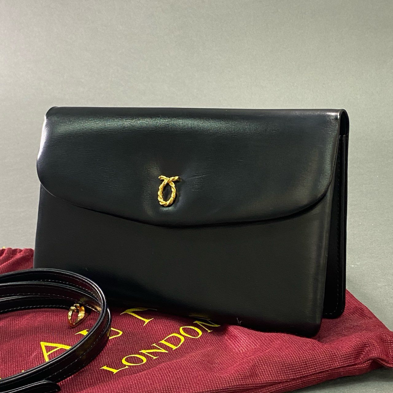 Ab7 LAUNER LONDON ロウナー クラッチバッグ ショルダーバッグ 2way フォーマル ゴールド ロゴプレート 保存袋付属 ブラック 本革