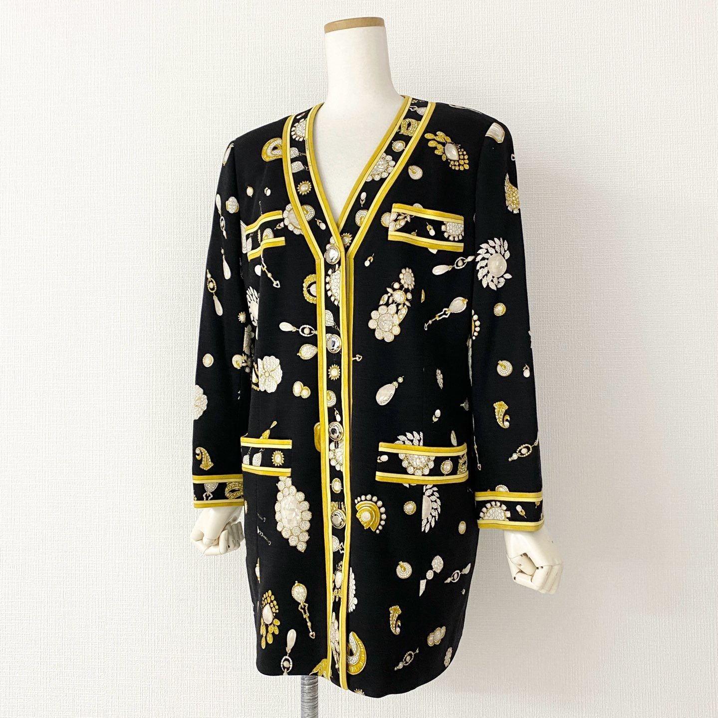 56d15 LEONARD FASHION レオナール ノーカラージャケット 総柄コート ショート丈 ブラック ウール100% レディース 日本製 L相当 婦人服 ジュエリープリント