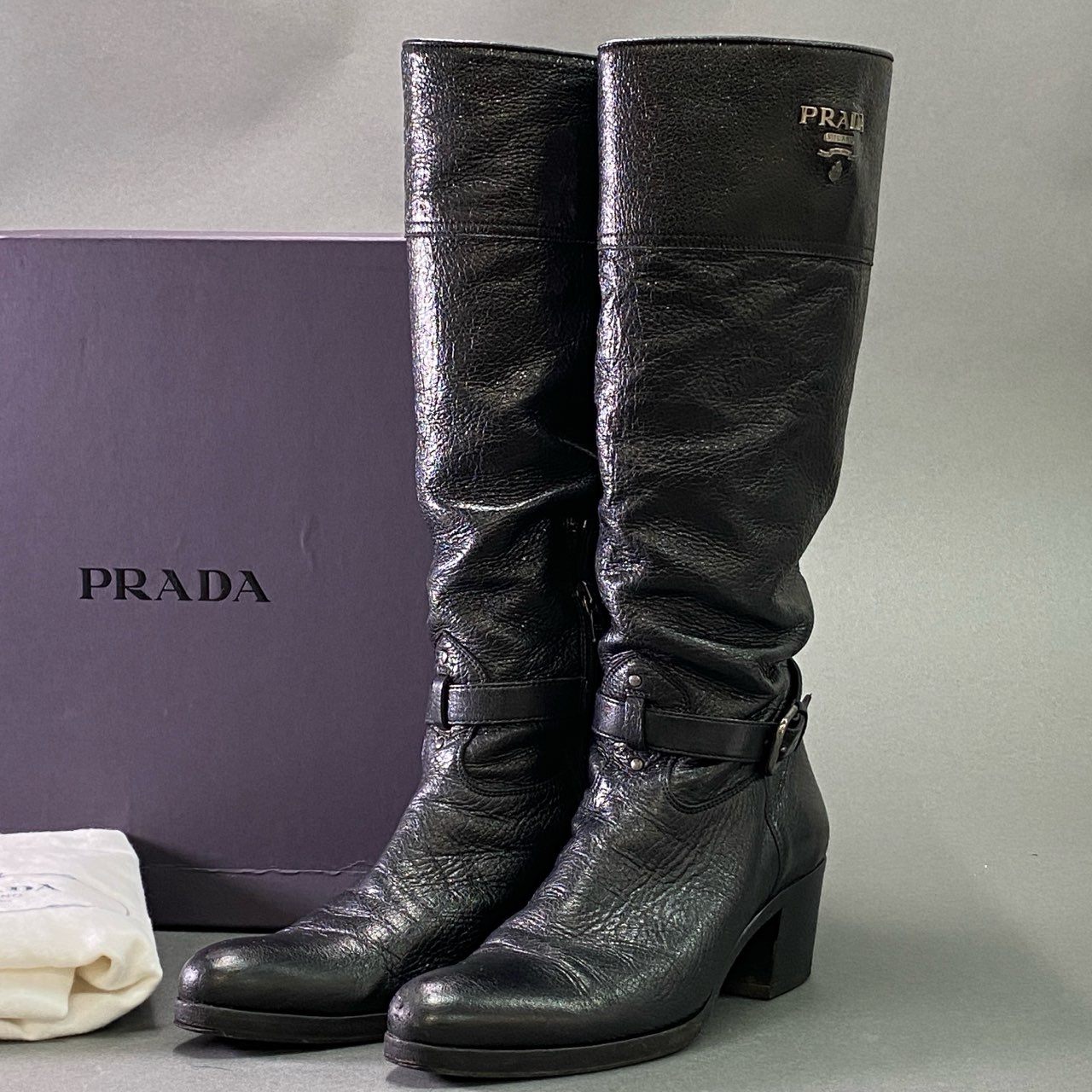 3f8 PRADA プラダ メタルロゴ サイドジップ ロングブーツ 38 1/2 ブラック レザー シューズ イタリア製 箱付き