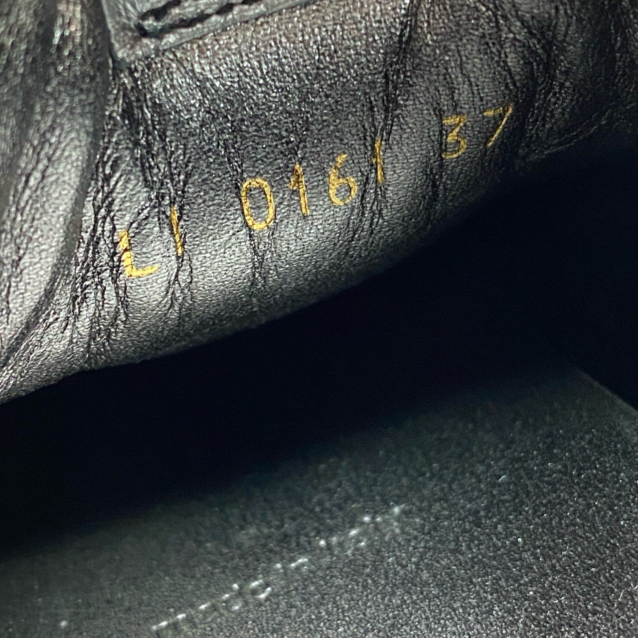 2f9 《美品》 LOUIS VUITTON ルイヴィトン フラワーパッチ レザースニーカー 37 ブラック Leather シューズ 女性靴 箱付き