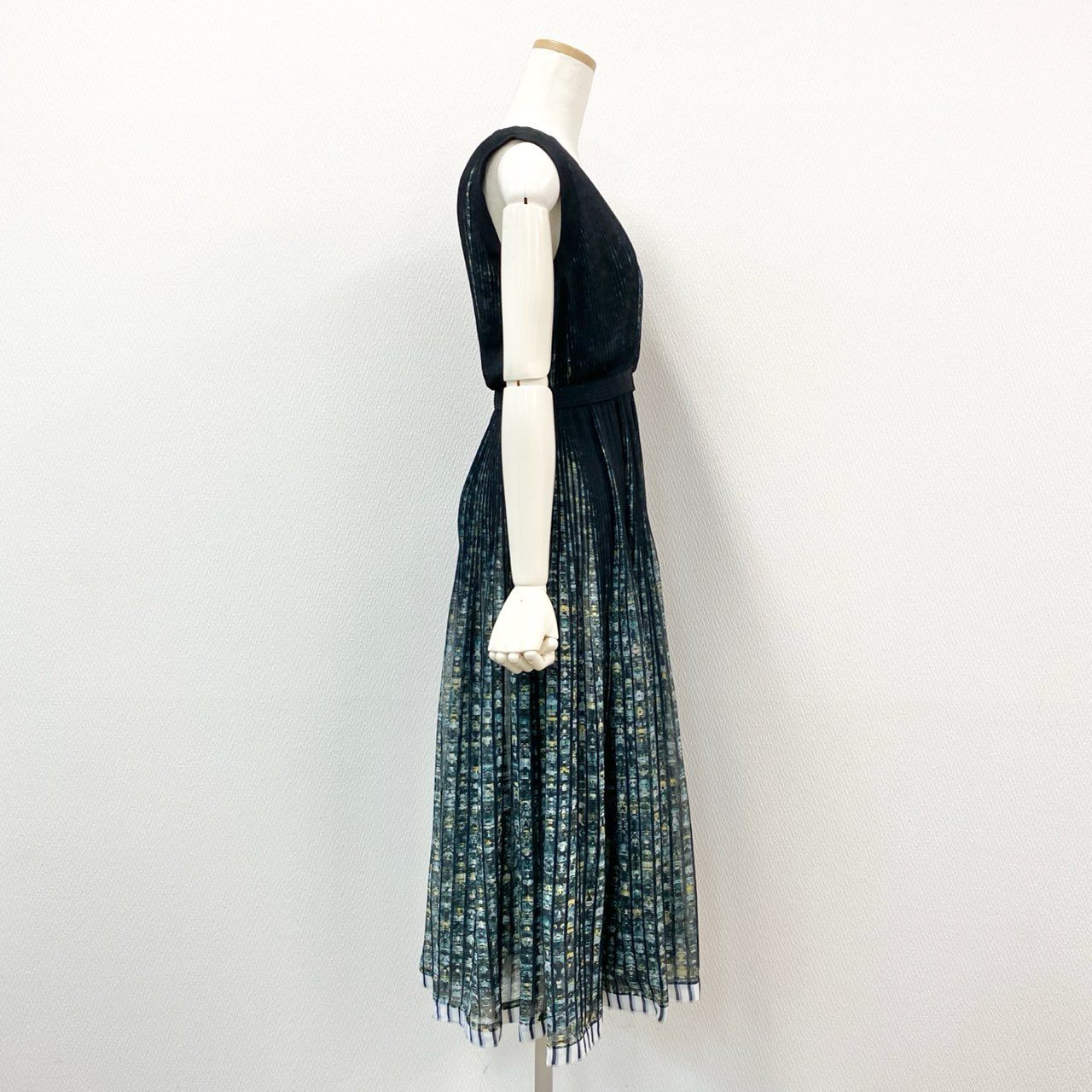 33d3 《美品》 N゜21 ヌメロ ヴェントゥーノ プリーツ パーティードレス ワンピース 38 ブラック グリーン ノースリーブ Dress イタリア製