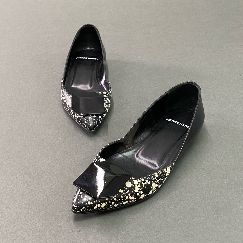 1d7 PIERRE HARDY ピエールアルディ CALF KID METAL フラットパンプス バレエシューズ ポインテッドトゥ レディース メタルブラック