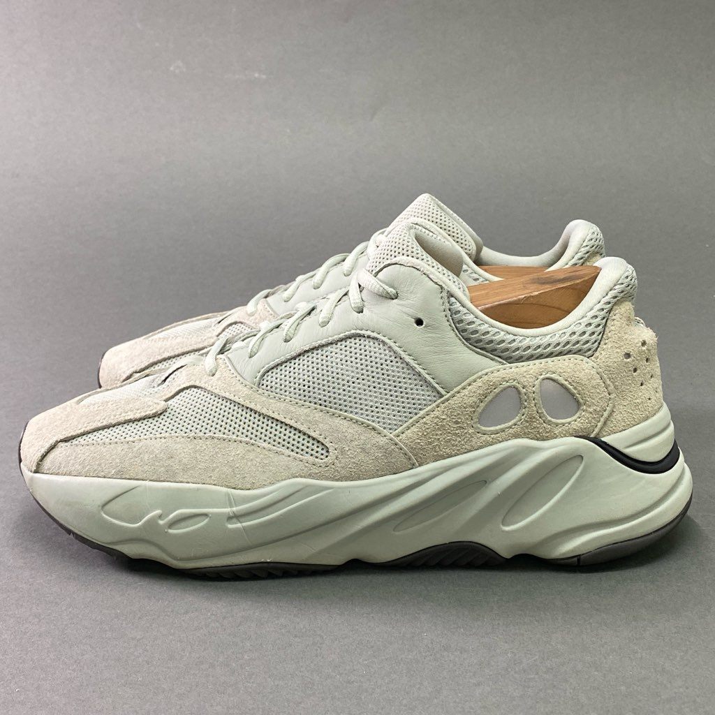 7e10 《美品》 adidas アディダス YEEZY Boost 700 Salt イージーブースト ソルト スニーカー EG7487 28cm グレー シューズ