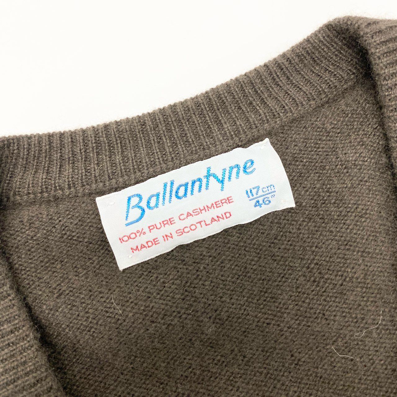 71i26 《美品》Ballantyne バランタイン Vネックカシミヤニット セーター アーガイル カシミア 46サイズ マルチカラー メンズk02i