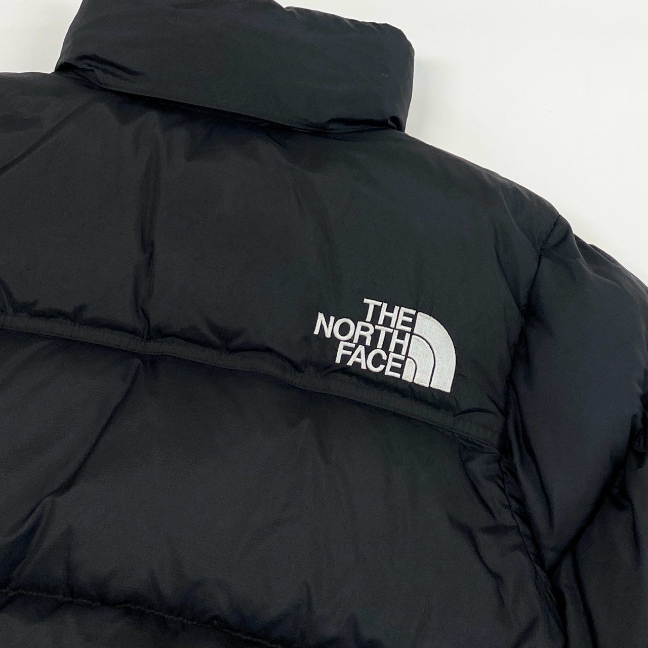 53h27 THE NORTH FACE ザ ノースフェイス Short Nuptse Jacket ショート ヌプシ ジャケット ダウンジャケット ロゴ刺繍 NDW92335 Sサイズ ブラック ナイロン レディースo07t