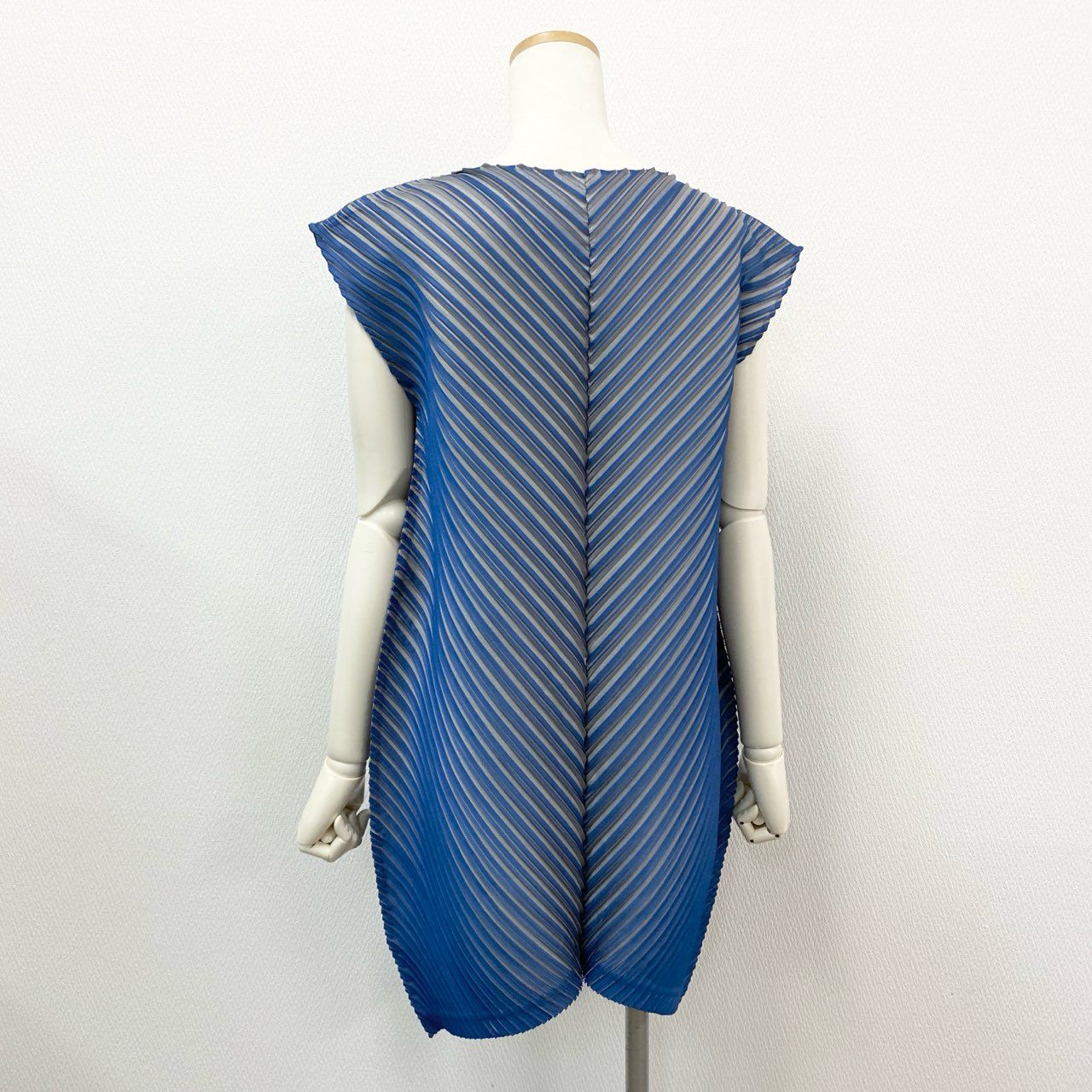 3a27 PLEATS PLEASE ISSEY MIYAKE プリーツプリーズ イッセイミヤケ ノースリーブワンピース チュニック トップス プルオーバー PP43-JT725 3 ブルー 日本製