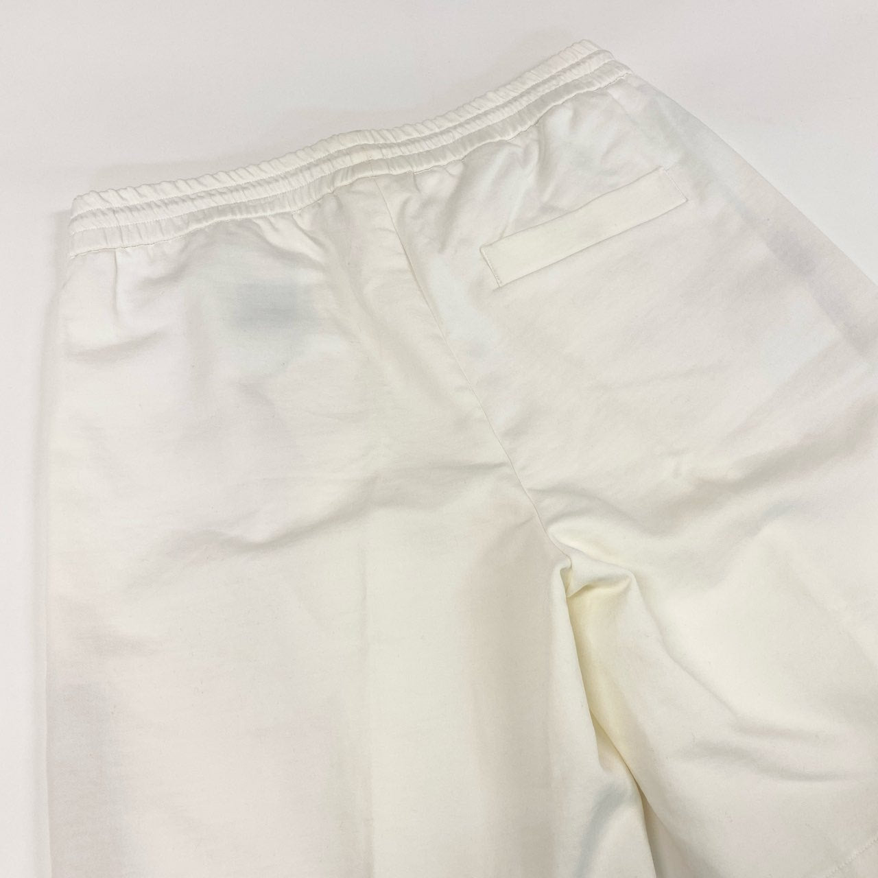 52d10 《新品タグ付き》 Code costume コードコスチューム ストラスブルゴ取扱 イージーショートパンツ ハーフパンツ リラックスパンツ サイズ46 ホワイト メンズ イタリア製