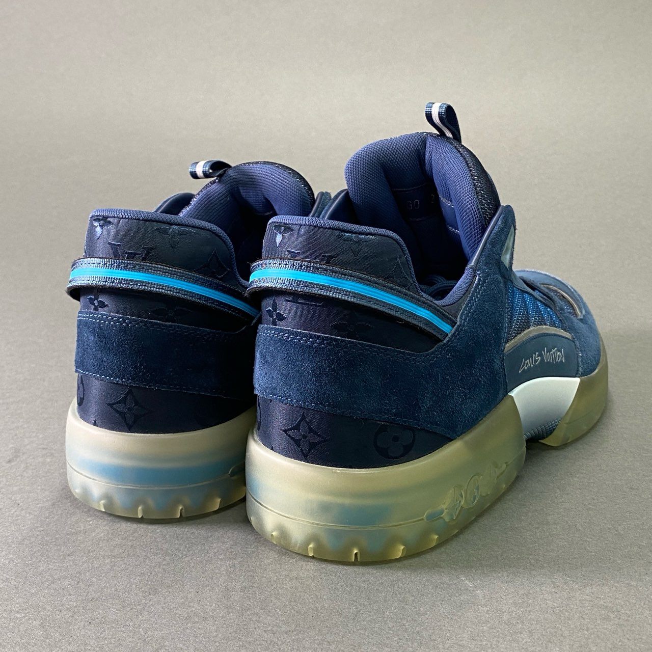 4f11 《美品》 LOUIS VUITTON ルイヴィトン アビューライン ローカットスニーカー シューズ 宮下パーク限定カラー GO1220 7 ブルー