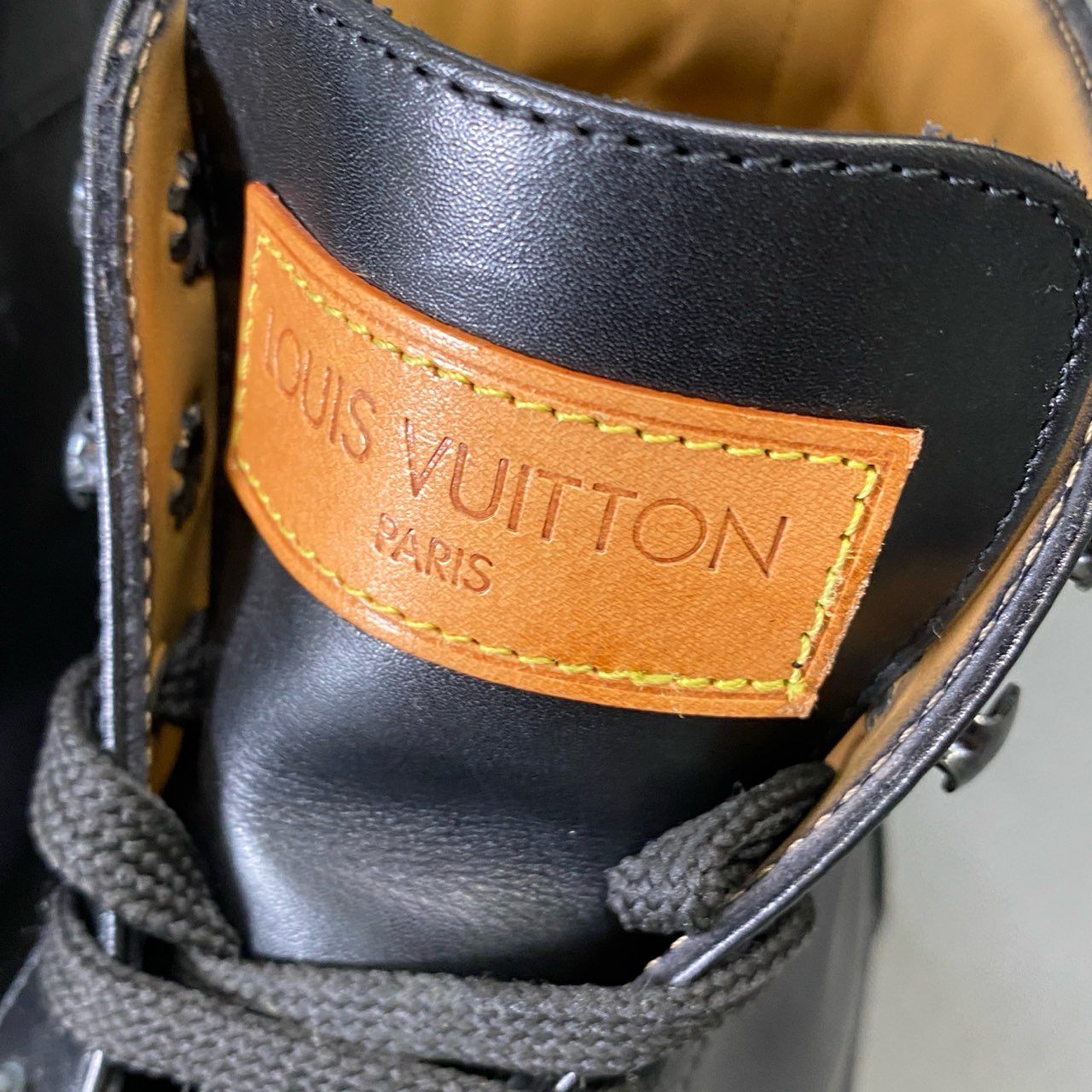 1g29 LOUIS VUITTON ルイヴィトン LVロゴ レースアップブーツ シューズ イタリア製 7 ブラック レザー メンズ