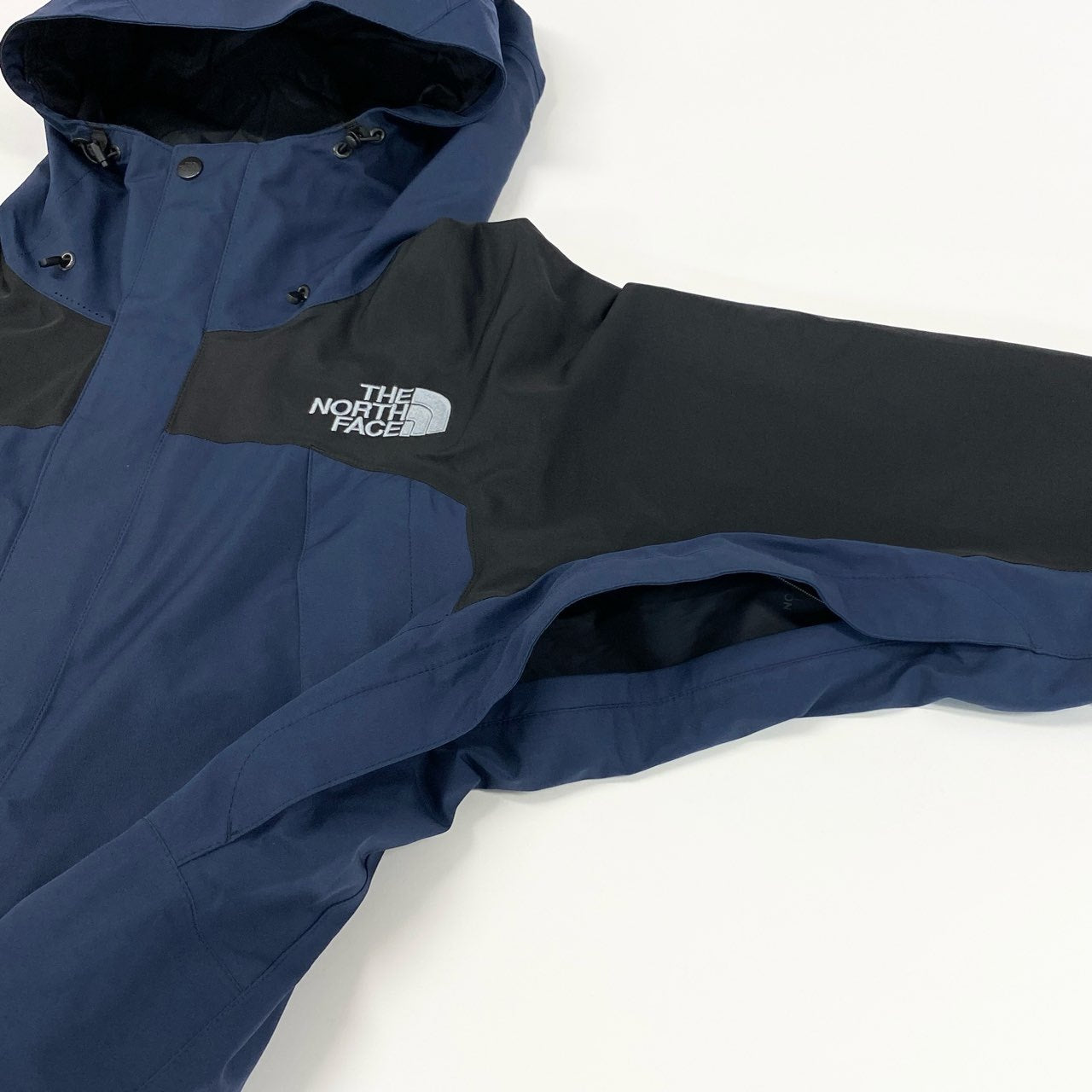 33f18 《新品保管品》 THE NORTH FACE ザ ノースフェイス MOUNTAIN JACKET マウンテンジャケット パーカー GORE-TEX ゴアテックス NP61540 サイズXL ブルー ブラック ナイロン メンズ 紳士服