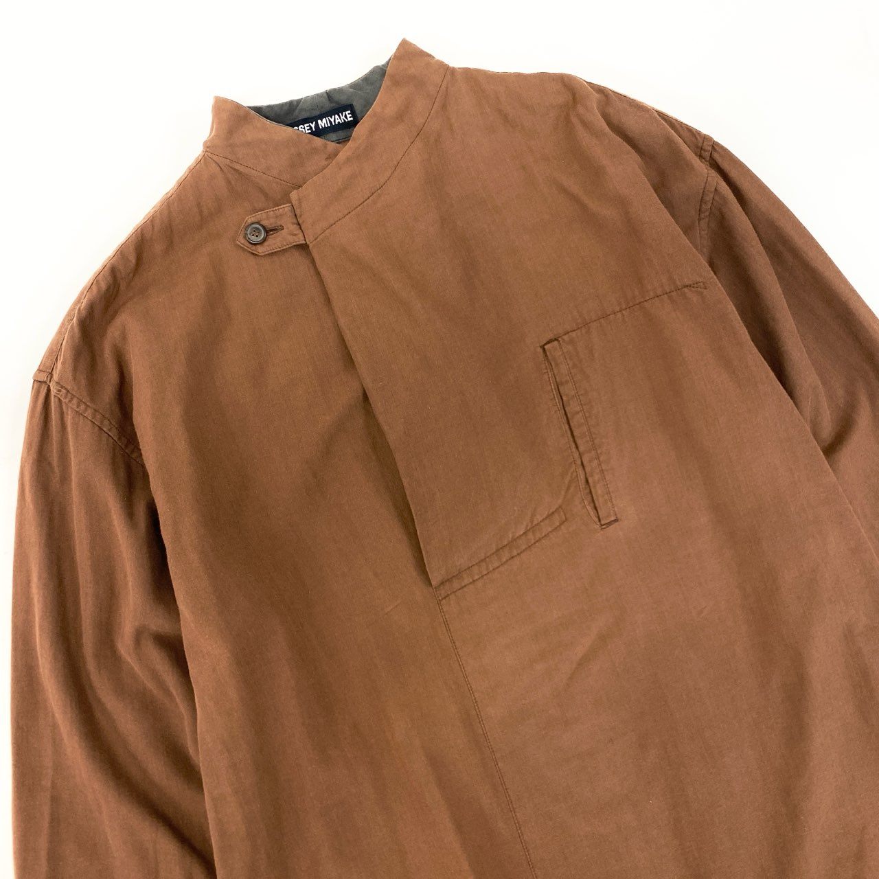 16j20 ISSEY MIYAKE イッセイミヤケ 長袖シャツ トップス オーバーチンストラップ サイズM ブラウン コットン メンズu02t