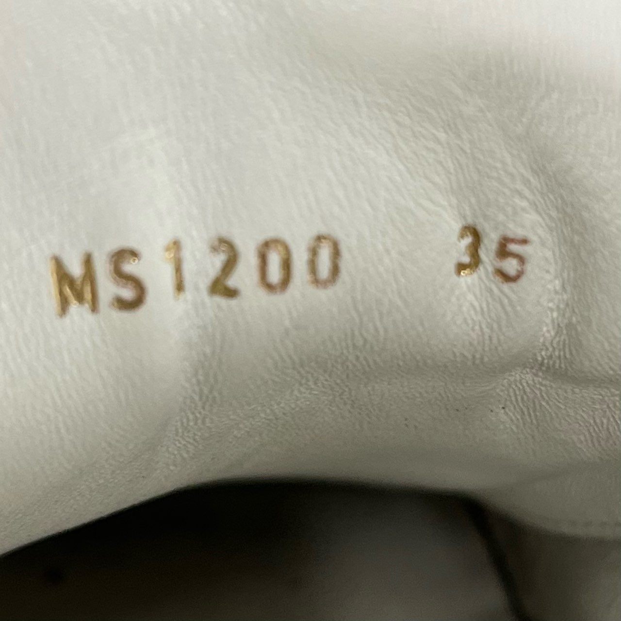 6j1 LOUIS VUITTON ルイヴィトン タイムアウトライン ローカットスニーカー ロゴ金具 シューズ 35 ホワイト ピンク レザー