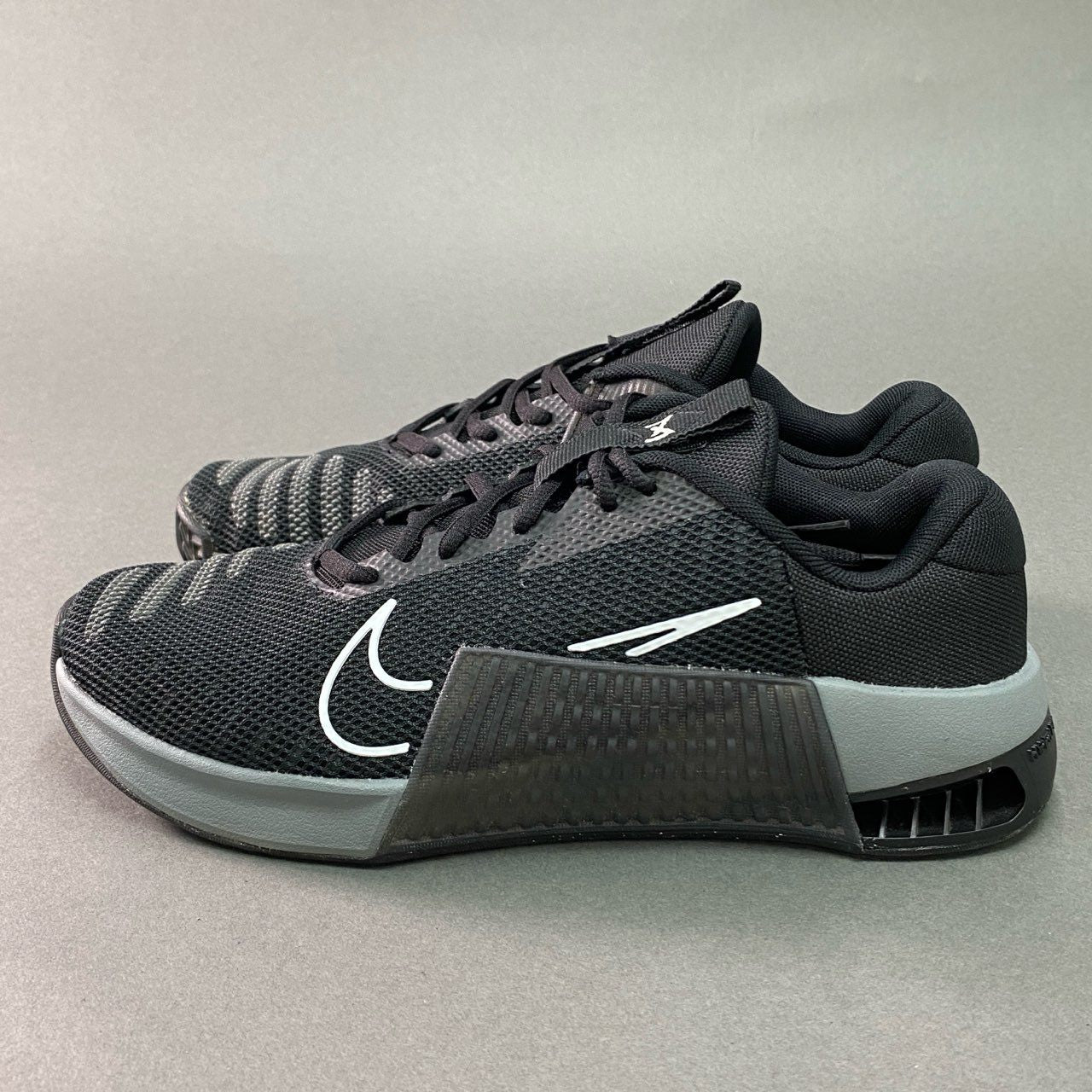 5g8《美品》 NIKE ナイキ Metcon 9 メトコン スニーカー DZ2617-001 26cm ブラック トレーニングシューズ ランニング 箱付き