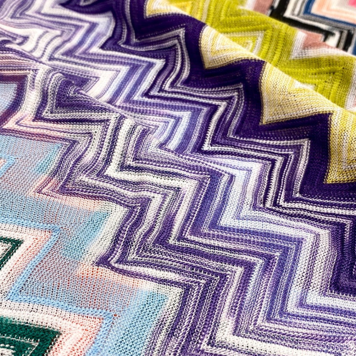 75f24 《美品》 MISSONI ミッソーニ スリット入り メッシュニットワンピース 40 マルチカラー フロントコード フレアスリーブ ドレス イタリア製