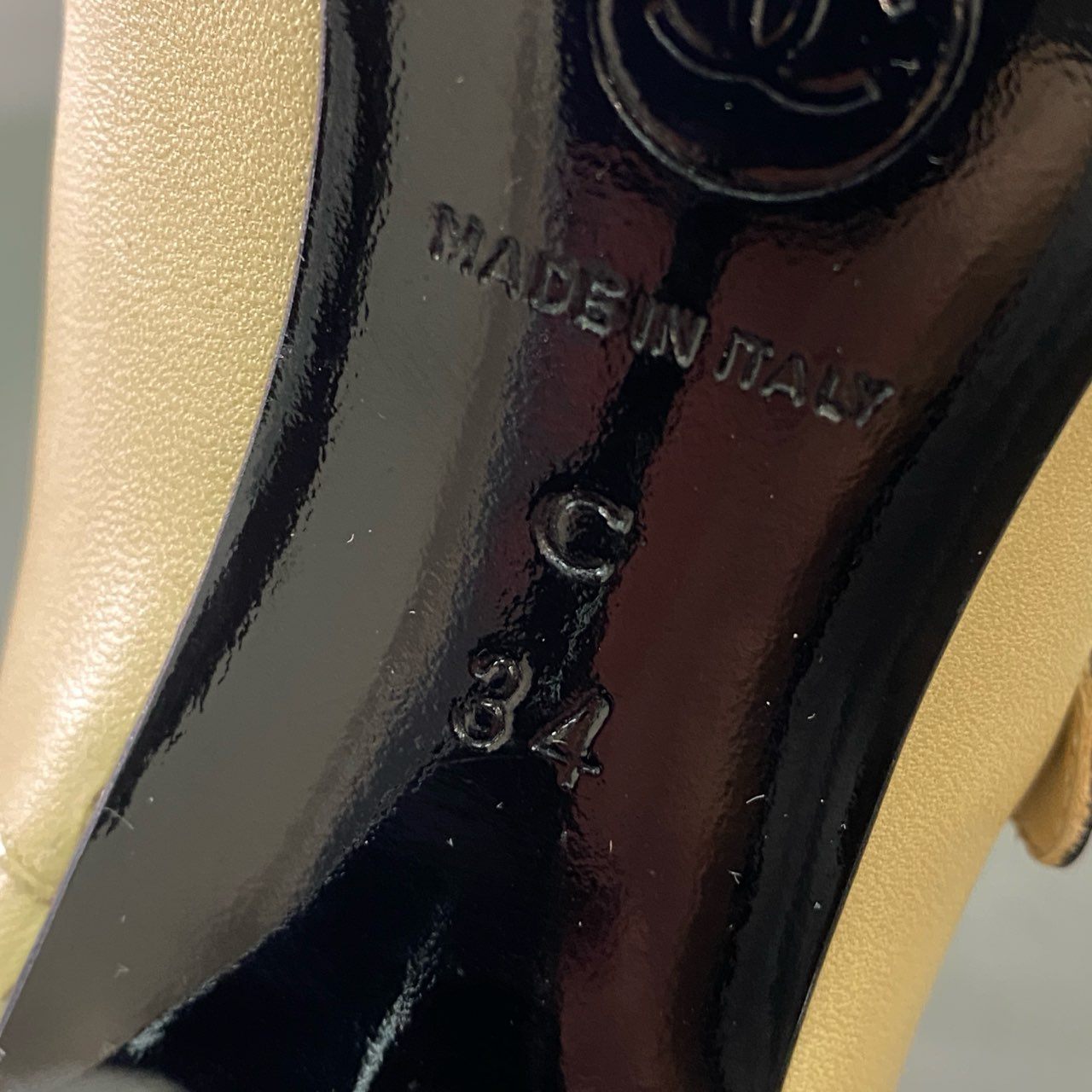 7b12 CHANEL シャネル トリプルストラップ ヒールパンプス 3連ベルト ピンヒール ハイヒール ココマーク バイカラー イタリア製 レディース 34 ベージュ ブラック レザー