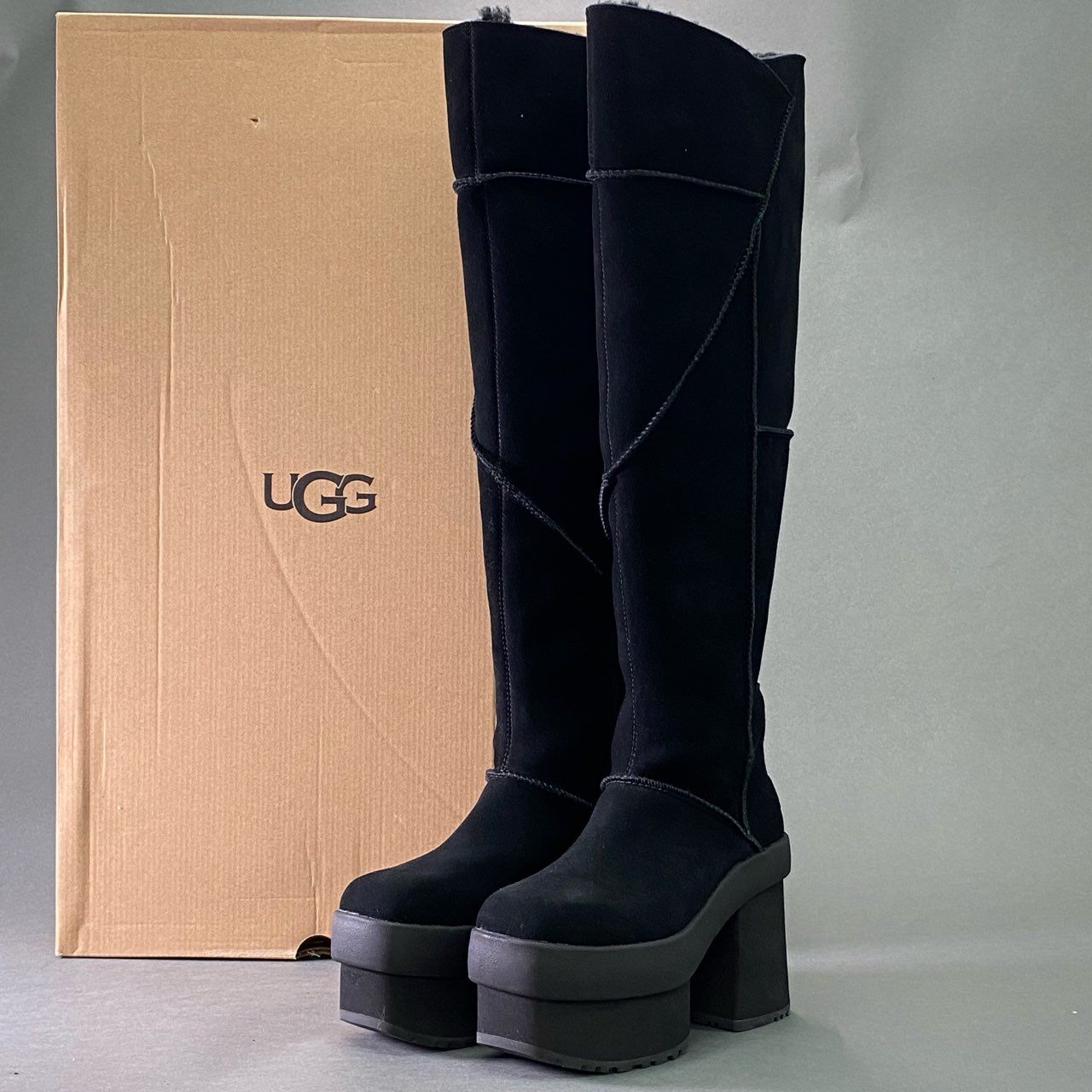 4f8 《美品》定価¥49500 UGG アグ New Heights Platform Xtra 厚底 ニーハイ ロングブーツ 6 ブラック レザー Y2K ムートン シューズ 箱付き