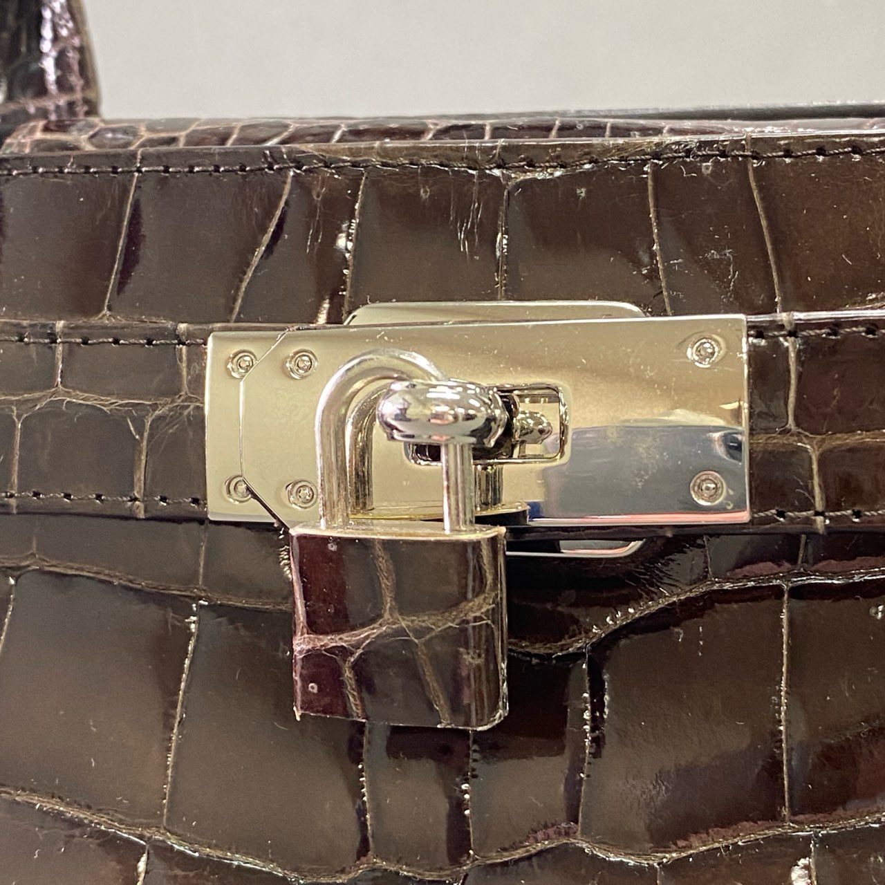 Cf10 《美品》 シャイニングクロコ ターンロック ショルダーバッグ ブラウン クロコダイルレザー 本クロコ 本革 ワニ Crocodile Leather