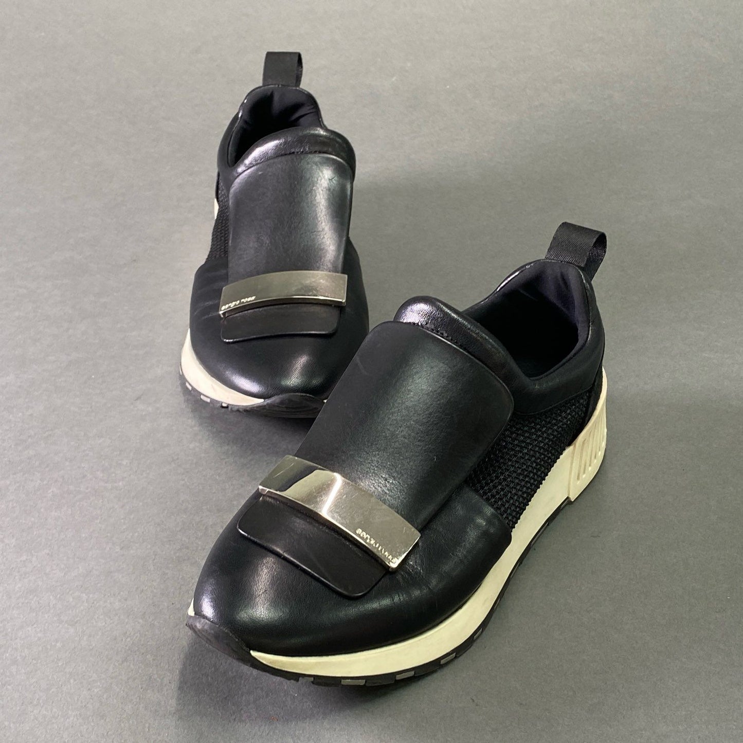 3e5 sergio rossi セルジオロッシ SR1 RUNNIN メタルプレート レザースニーカー 36 ブラック Leather シューズ イタリア製