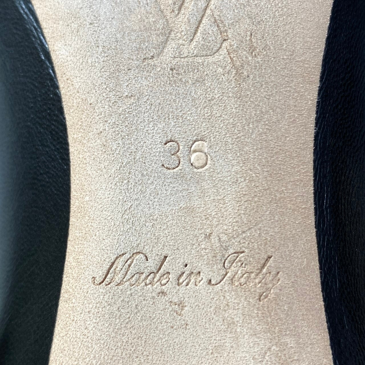 e8 《極美品》 LOUIS VUITTON ルイヴィトン モノグラム リボン フラットシューズ Monogram Ribbon Flat Shoes サイズ36 ブラック レザー 箱付t18rt18r