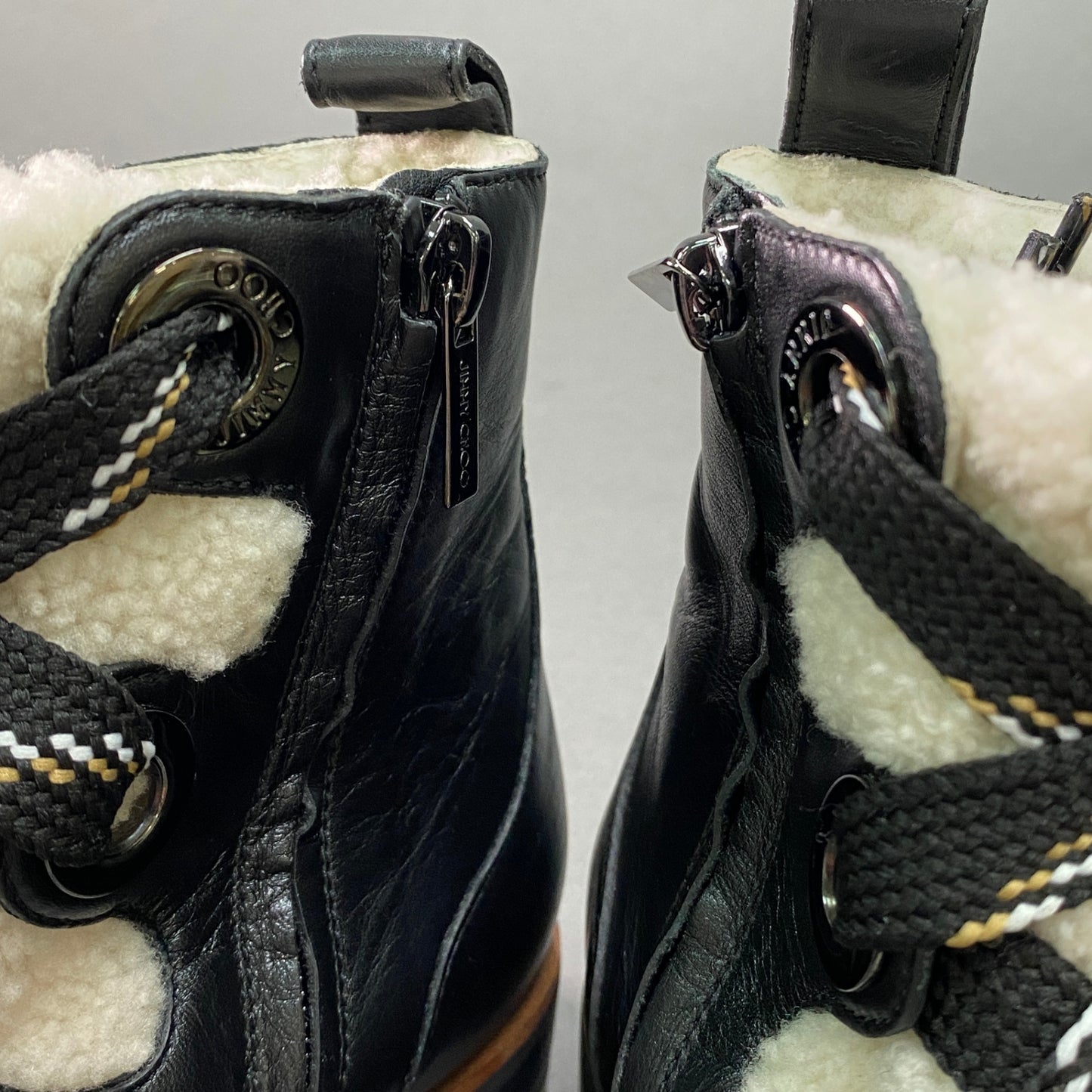 3g8《美品》定価¥175.000 JIMMY CHOO ジミーチュウ BEI FLAT ベイフラット ボアブーツ 35 ブラック レザー シューズ 保存袋有