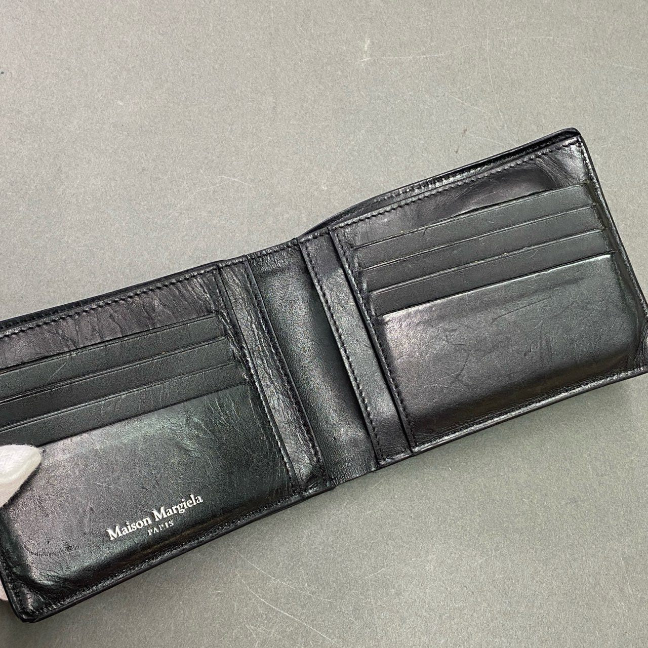 b7 Maison Margiela メゾンマルジェラ 2つ折り財布 レザーウォレット S55UI0312 ブラック 11番 小銭入れ セパレート 箱付き