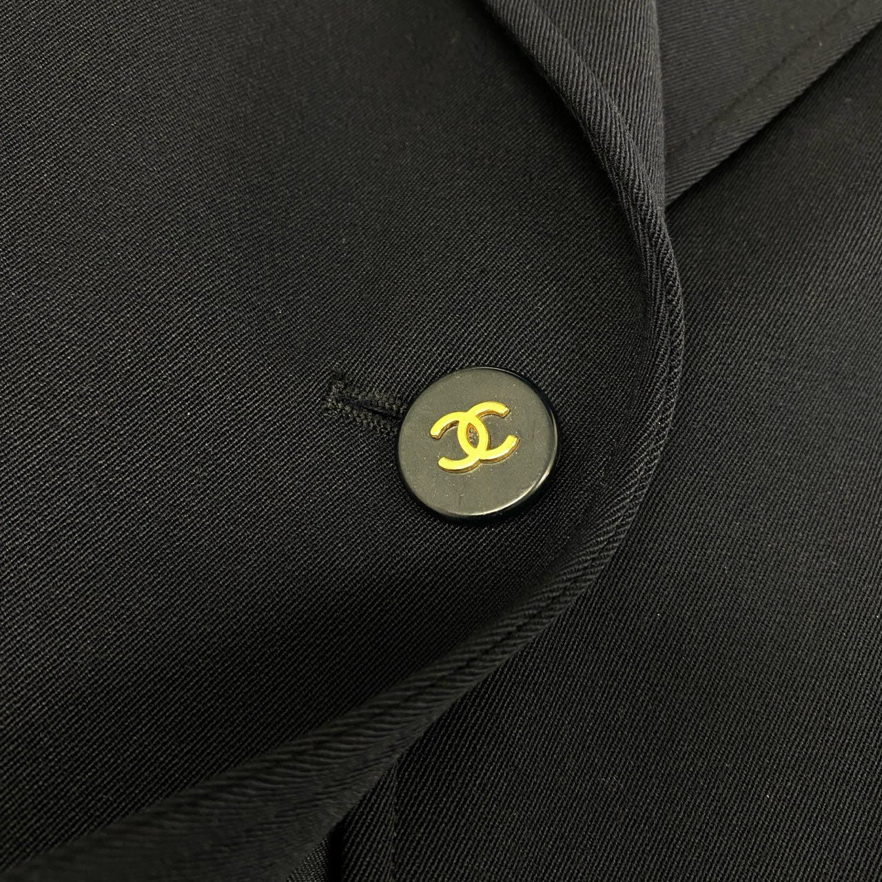 8d2 CHANEL シャネル 97P P07665V05526 テーラードジャケット ブレザー ココマークボタン サイズ38 ネイビー ウール100% レディース VINTAGE フランス製