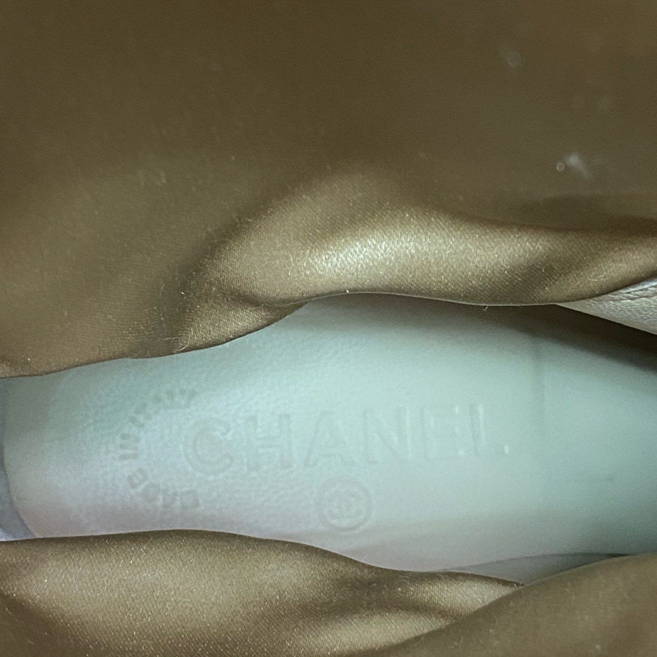 2d14 CHANEL シャネル ヌメ革 ココマーク ミドルブーツ 37 1/2 ベージュ レザー シューズ イタリア製