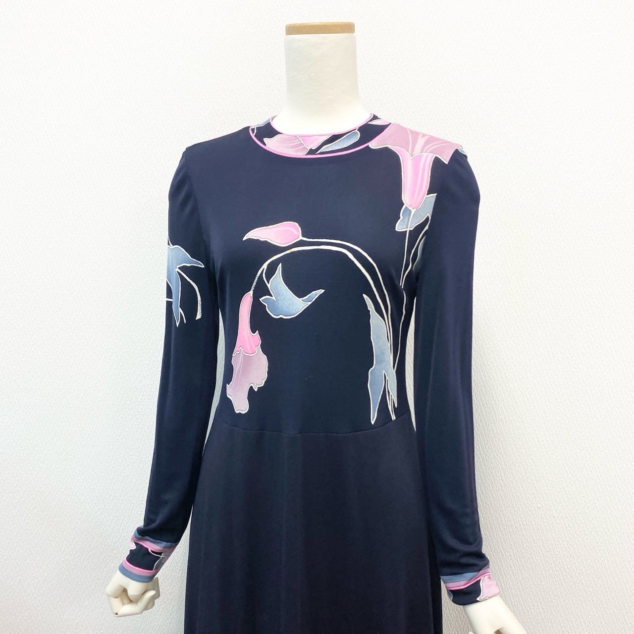 18j17 LEONARD レオナール ロングワンピース 長袖ワンピース 花柄 シルク 2サイズ ネイビー ピンク レディースu02t