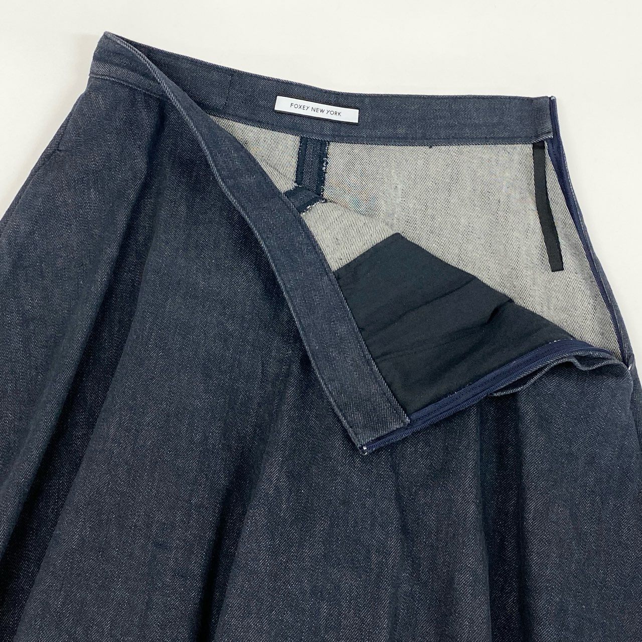 35i9 FOXEY NEW YORK フォクシーニューヨーク デニム リリーパンツ ショートパンツ ウエストロゴ 40536 38 インディゴブルー レディースk02i