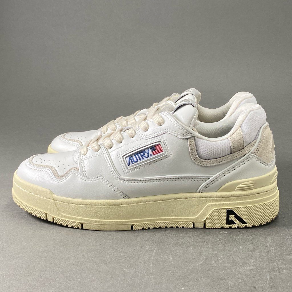 8f13 《美品》 定価¥36,300 AUTRY オートリー CLC LOW スムースレザー レースアップスニーカー 42 ホワイト Leather シューズ