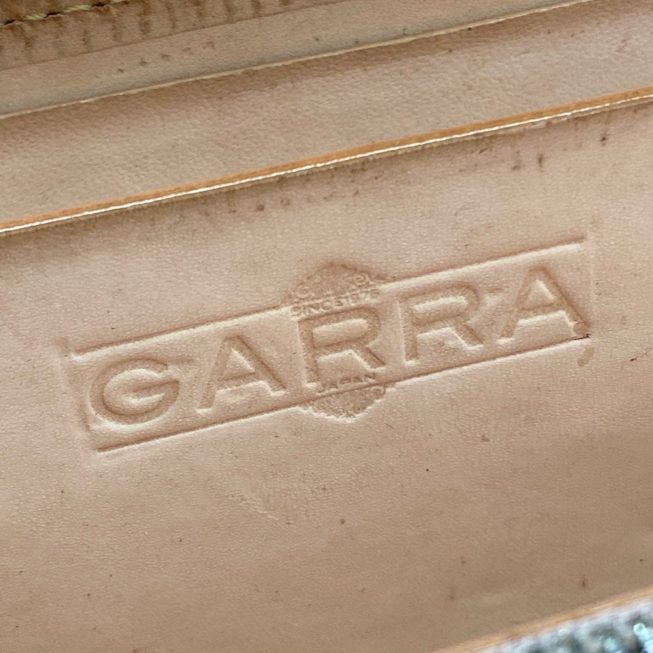 a27 GARRA ガラ ダイヤモンドパイソン 長財布 ラウンドファスナー ヘビ革 ロングウォレット LONG WALLET ベージュ ブラウン レザー ヘビ革