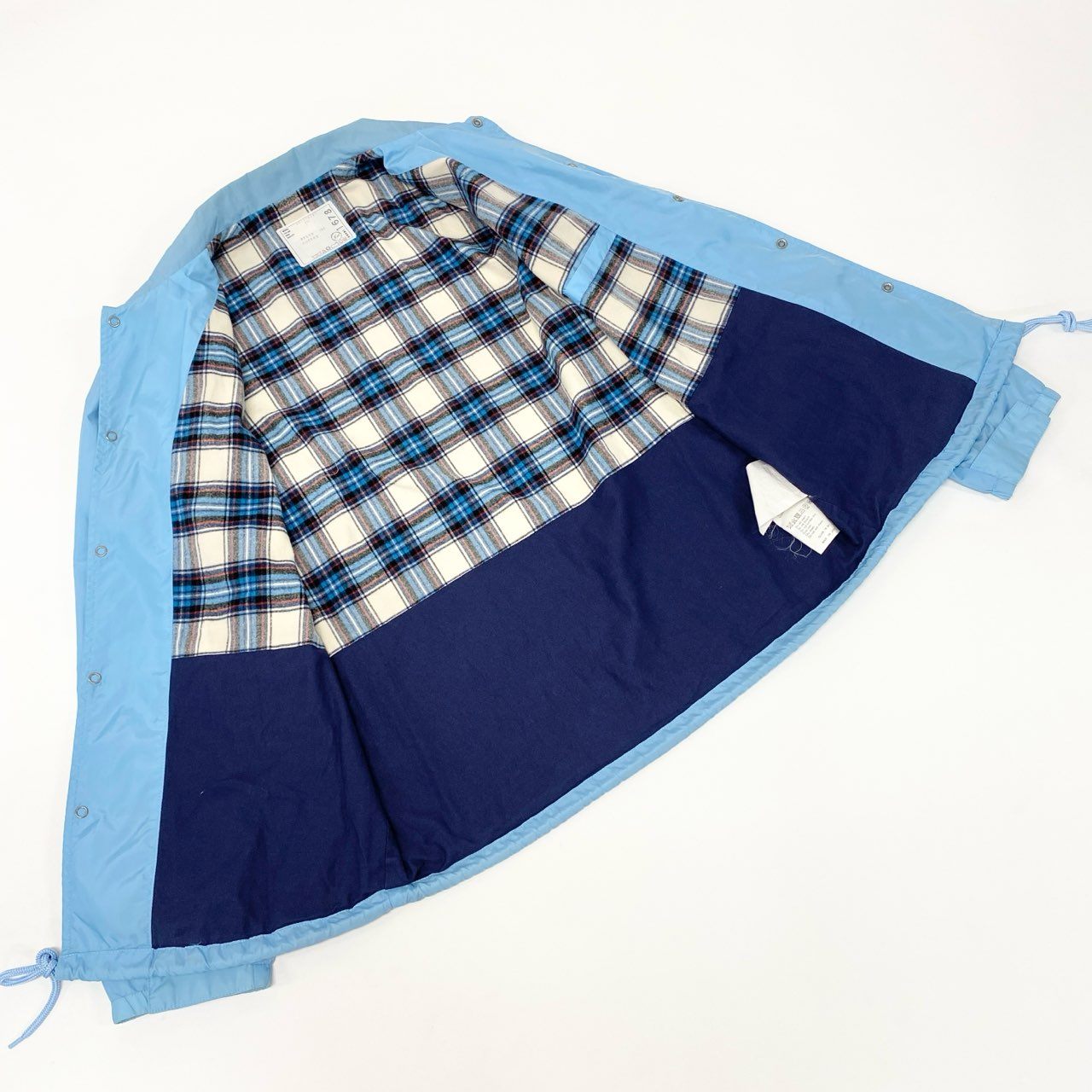51h25 sacai × FRAGMENT DESIGN サカイ × フラグメントデザイン コラボ Nylon Coach Jacket コーチジャケット ロゴプリント 17-01678 Mサイズ ブルー ナイロン メンズ 日本製o07t