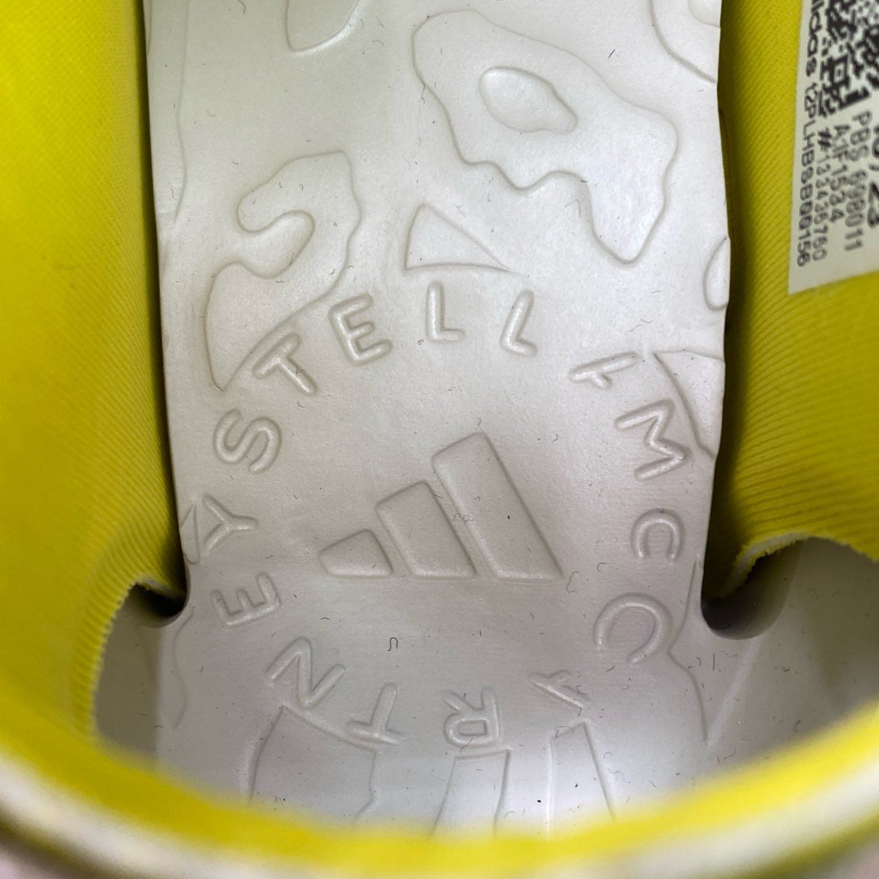 8f4 《極美品》 adidas アディダス × Stella McCartney ステラマッカートニー HIKA SANDAL ヒカ アウトドアサンダル 24.5cm チョーク イエロー シューズ 箱付き