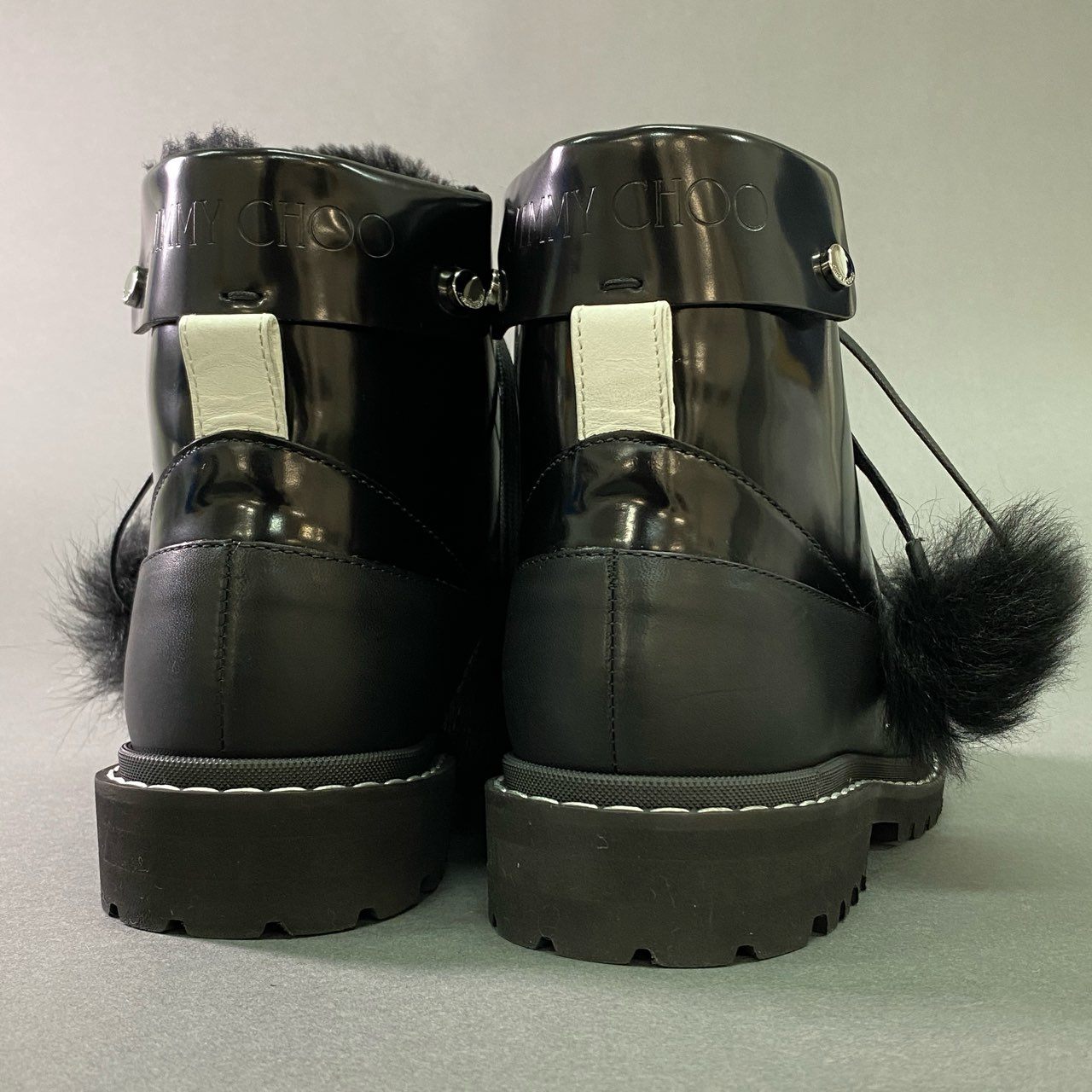 2j25 定価¥246,000 JIMMY CHOO ジミーチュウ Voyager Boots ボヤージャー ブーツ 36 1/2 ブラック レザー ボンボリ ボア ファー シューズ イタリア製