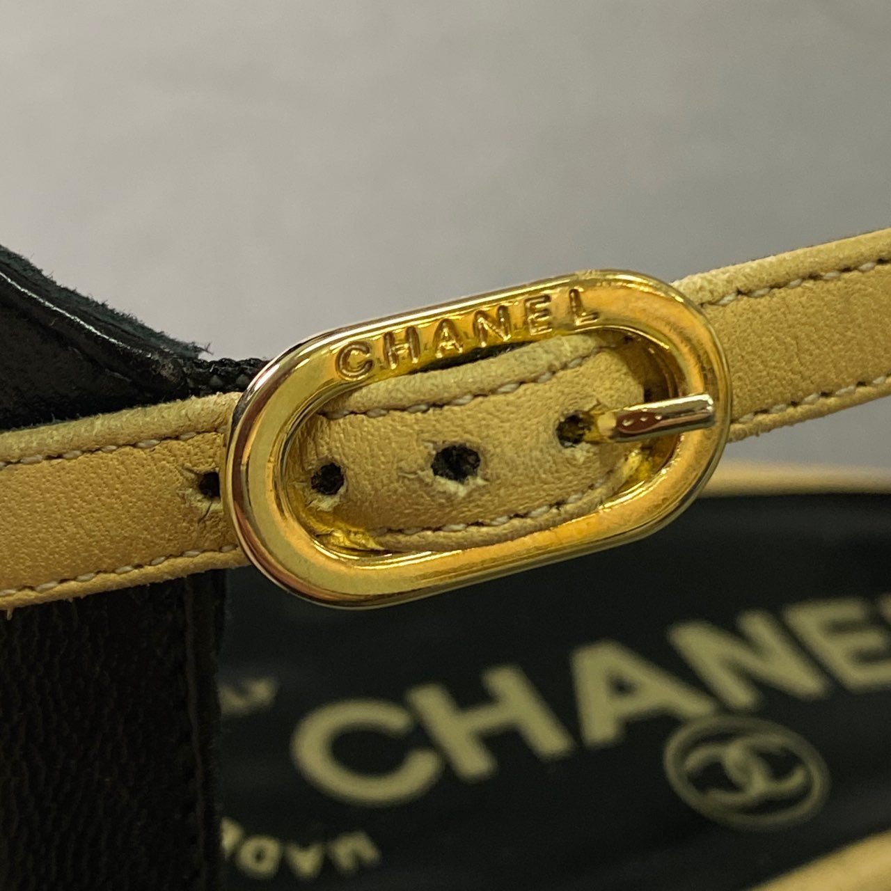 4l20 CHANEK シャネル バイカラー ストラップパンプス 35 1/2 ベージュ ブラック レザー ゴールド金具