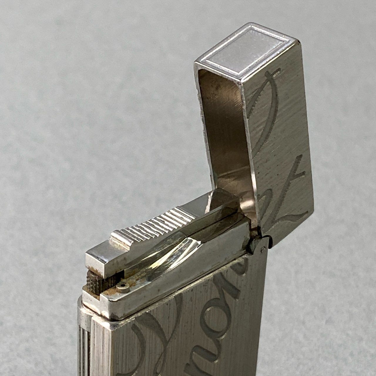 i13 S.T.Dupont デュポン ガスライター 喫煙具 ローラー式ライター シルバー フランス製 06D01A8k02i