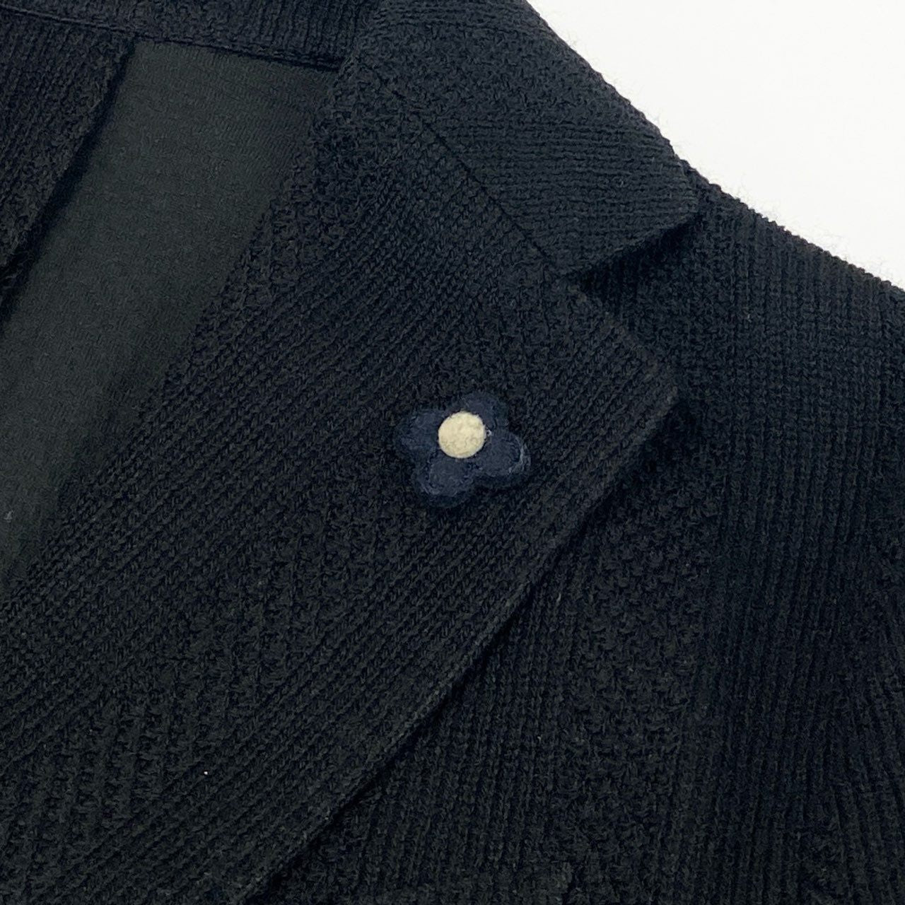 45e9 【イタリア製】LARDINI ラルディーニ LIKNIT ブートニエール ジャガード織模様 ニットジャケット テーラードジャケット サイズ44REG ブラック メンズ ブレザー ドレス